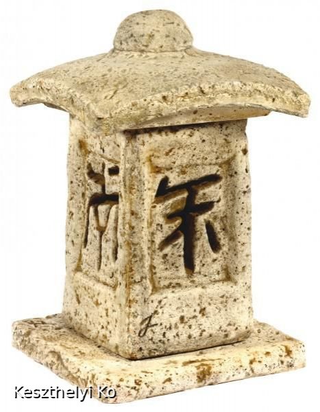 kerti lámpa,beton lámpa,kőlámpa,díszlámpa,japán kerti kő lámpa,japán lámpa